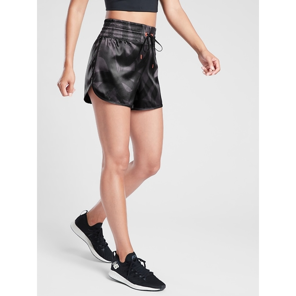 Athleta Tenacity 5 inch Short Black size XS